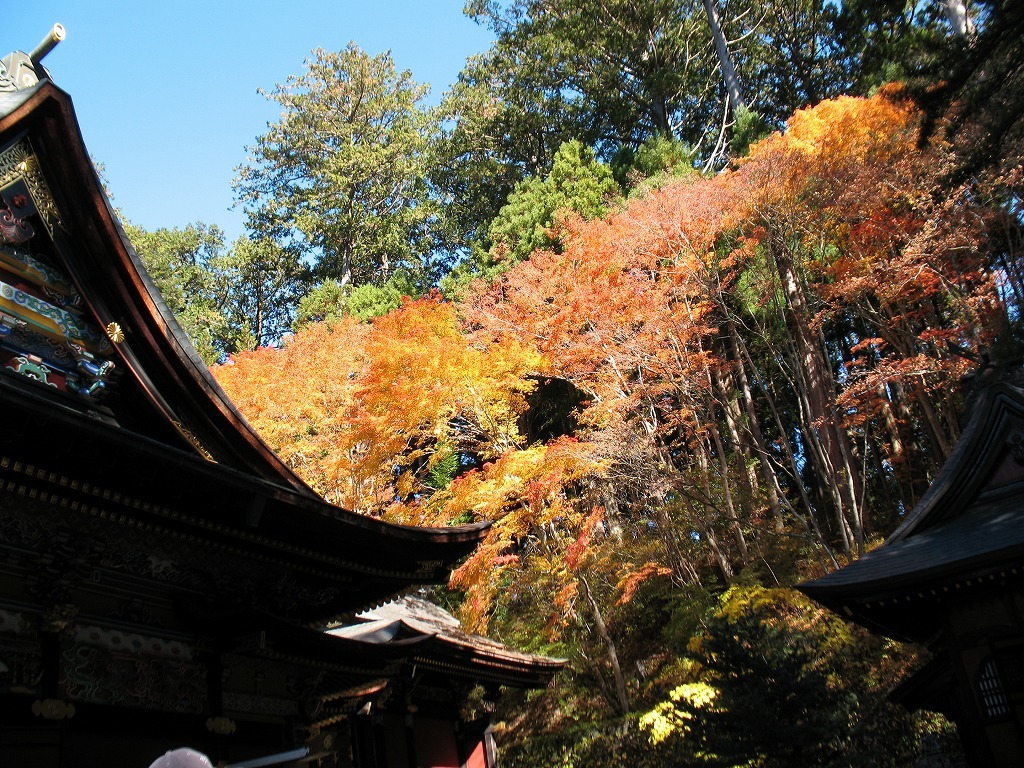 三峰神社にて