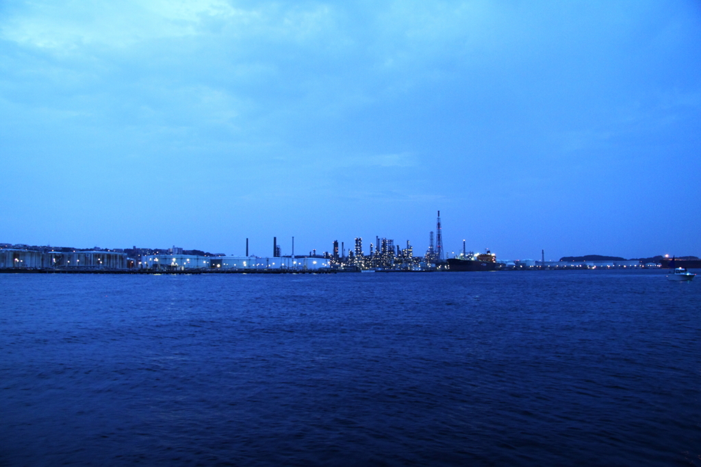 燃ゆる海