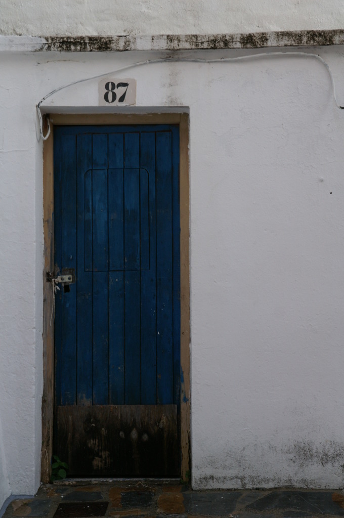 el Muro, CASARES