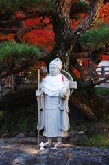 托鉢中