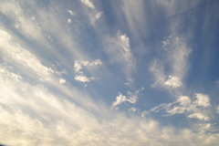 続く空
