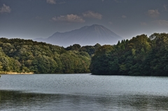 岡成池から見える大山