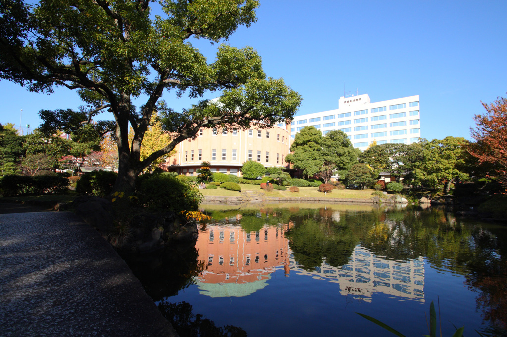 旧安田庭園にて