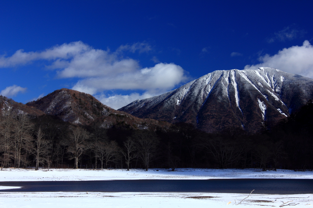 男体山