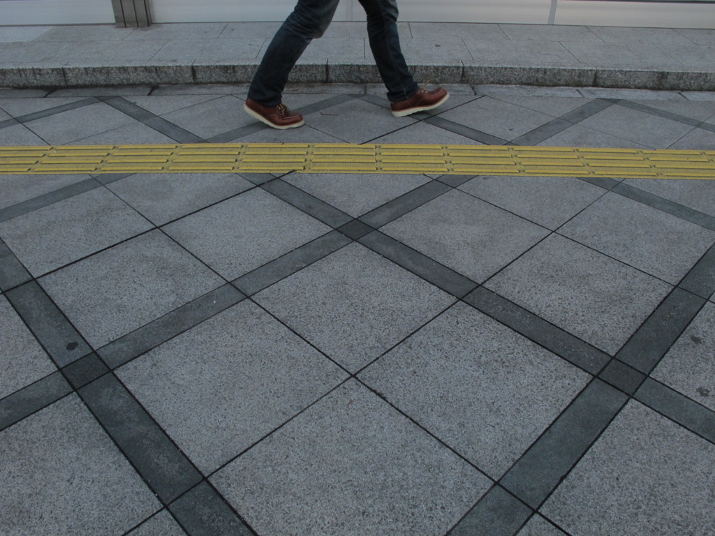 午後の街　ステップ