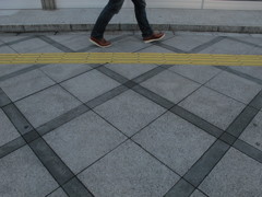 午後の街　ステップ