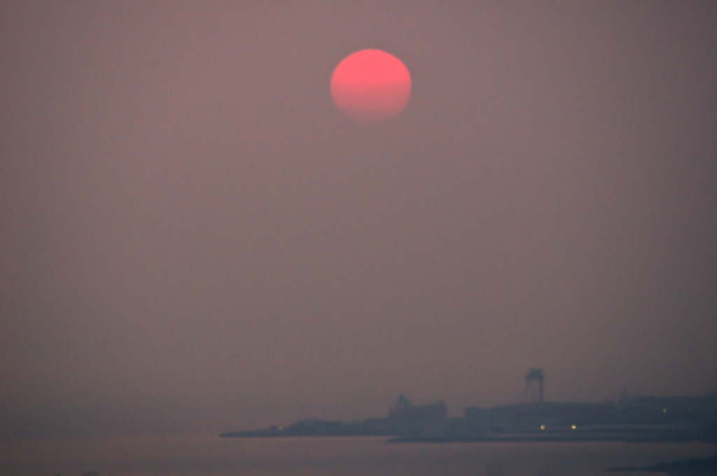 消えそうな夕陽