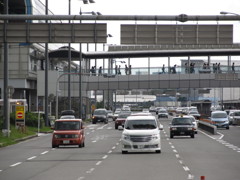 突進