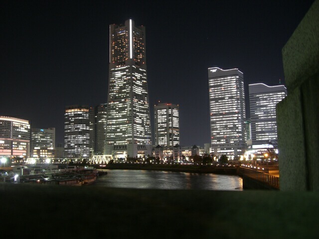 強風のみなとみらい地区
