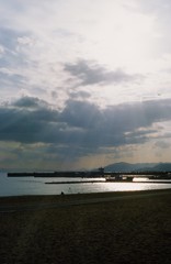 遠くで三脚立ててます♪