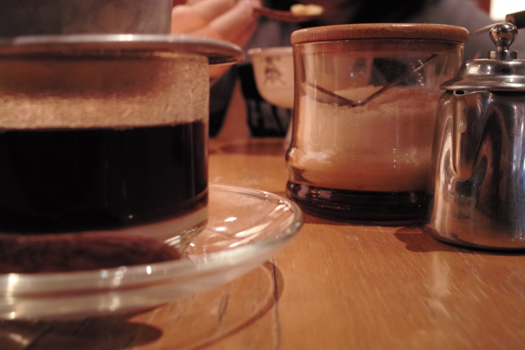 ベトナムコーヒー頂きました。お砂糖一緒に出されたので入れたら甘甘・・・