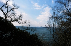 シルエットと海と空