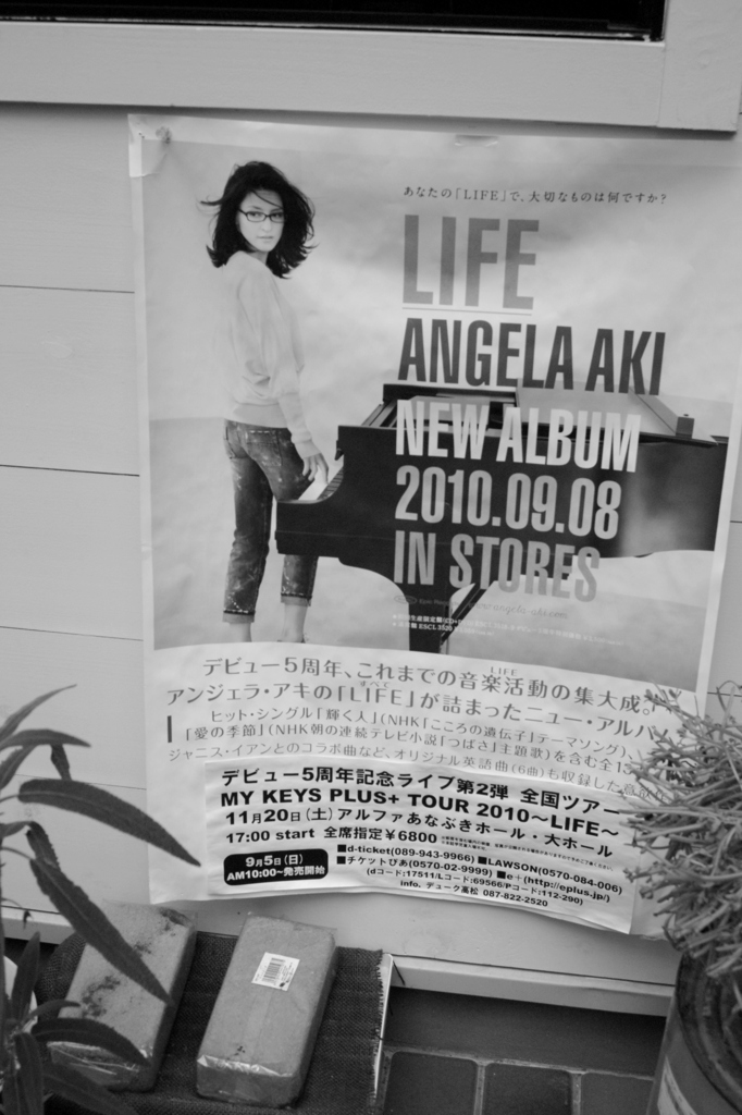 angela