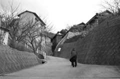 強風と寒さと坂道と日常