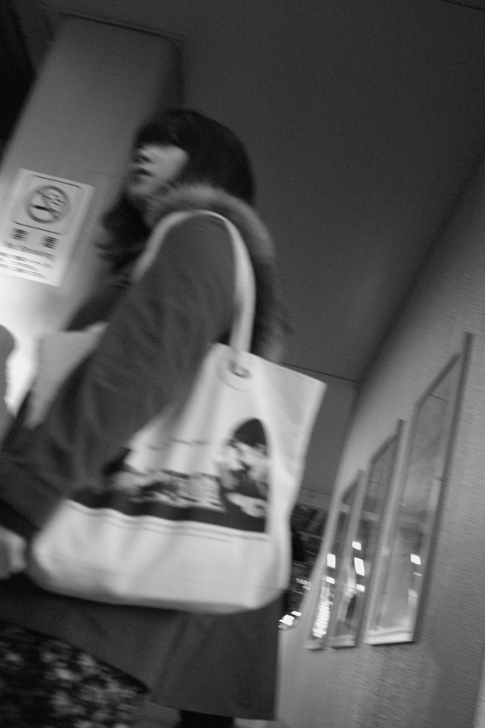 女性