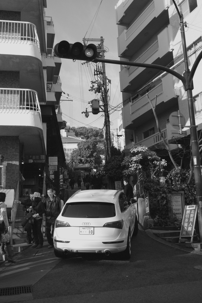 よじ登る