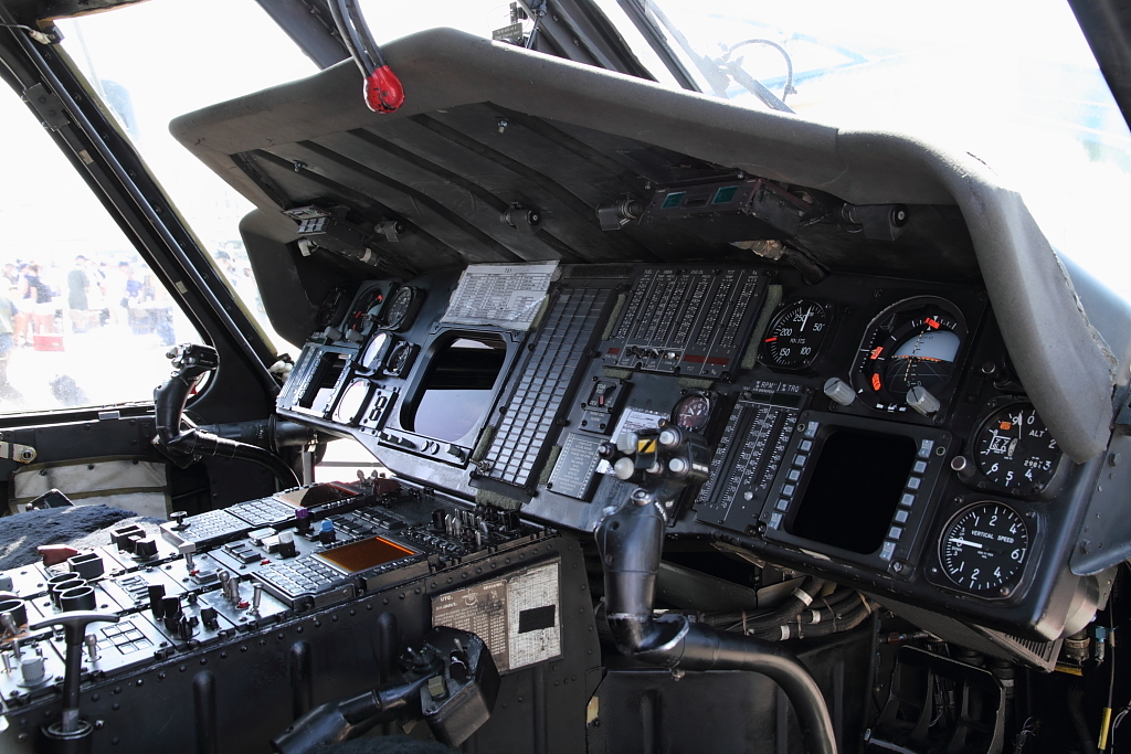 SH-60F Cockpit