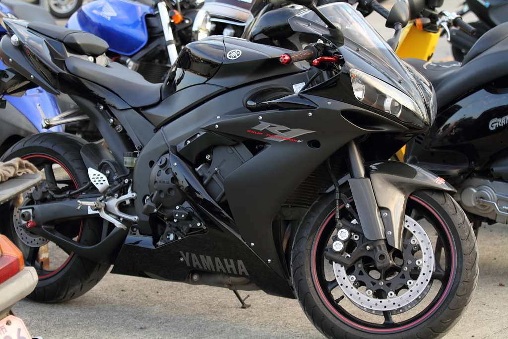YZF-R1