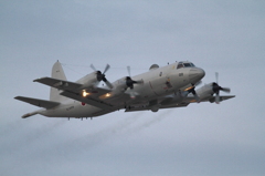 400mmで撮るP-3Cの離陸