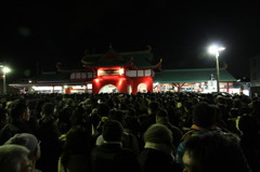 花火大会の後の江ノ島駅