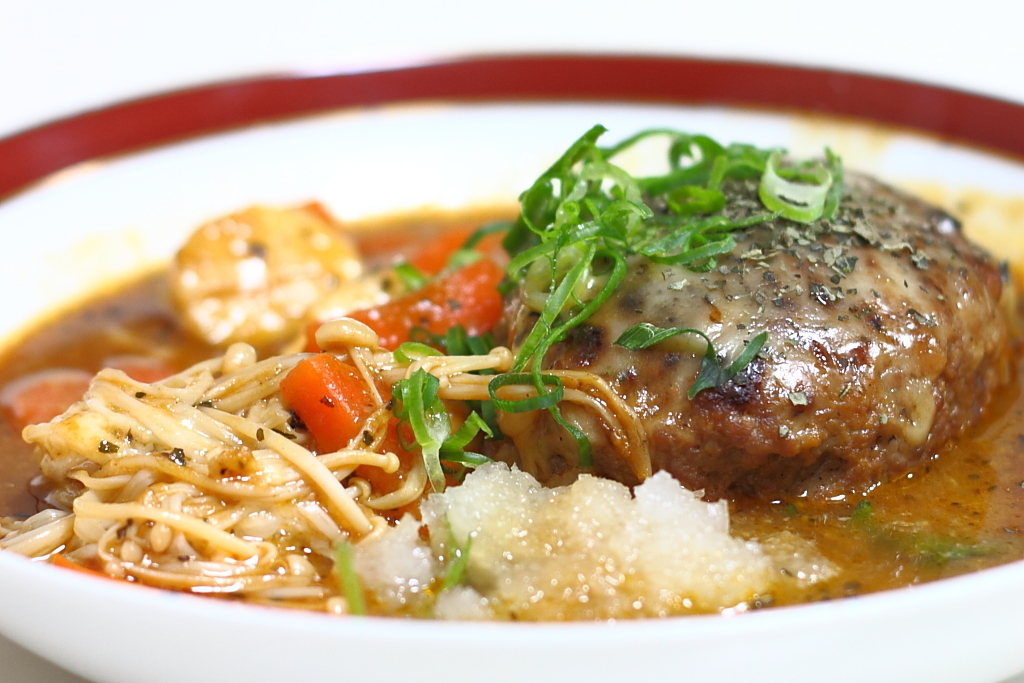 煮込みハンバーグ