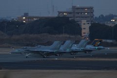 夜の作戦部隊