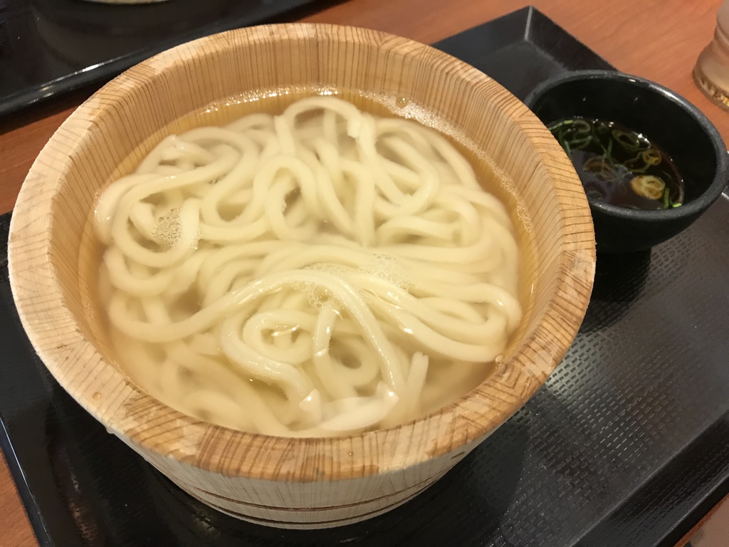 昼食　釜揚げうどん