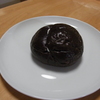 お八つ　チョコ味のパン