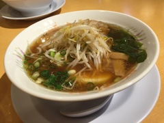 昼食　　豚太郎のラーメン