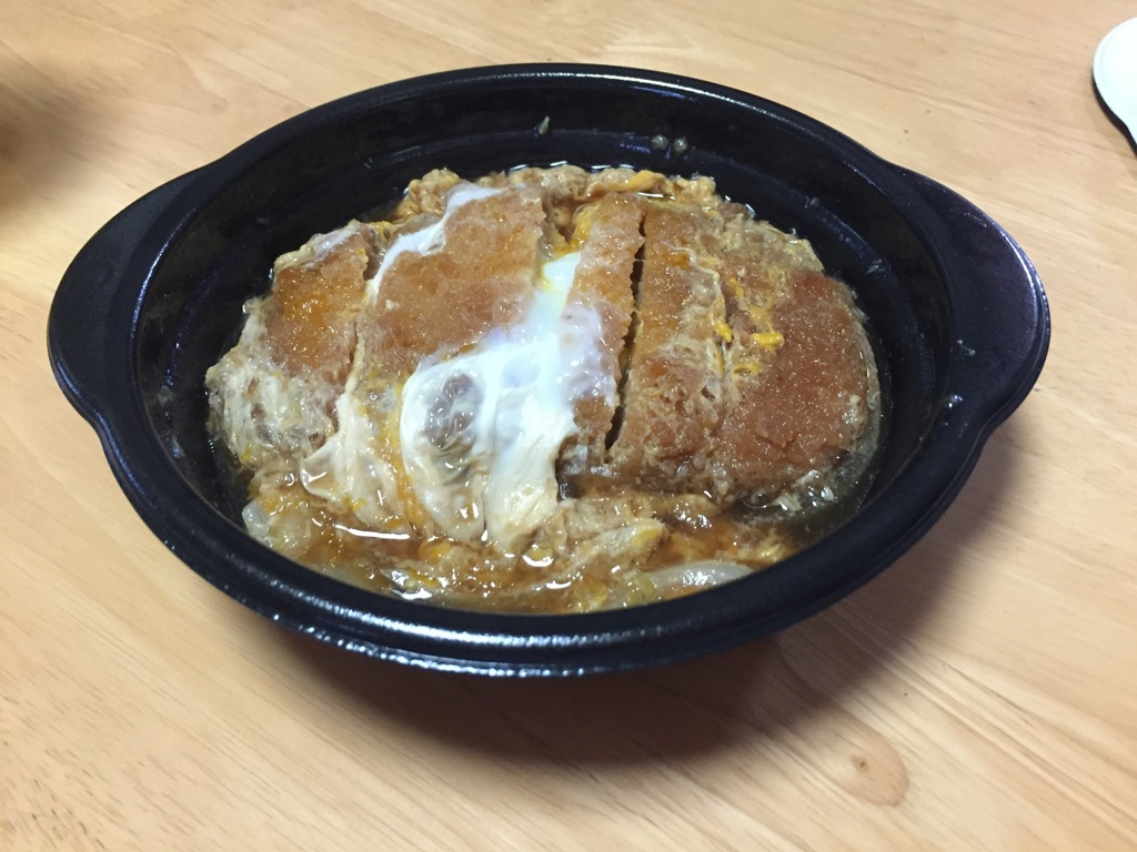 昼食　カツとじ