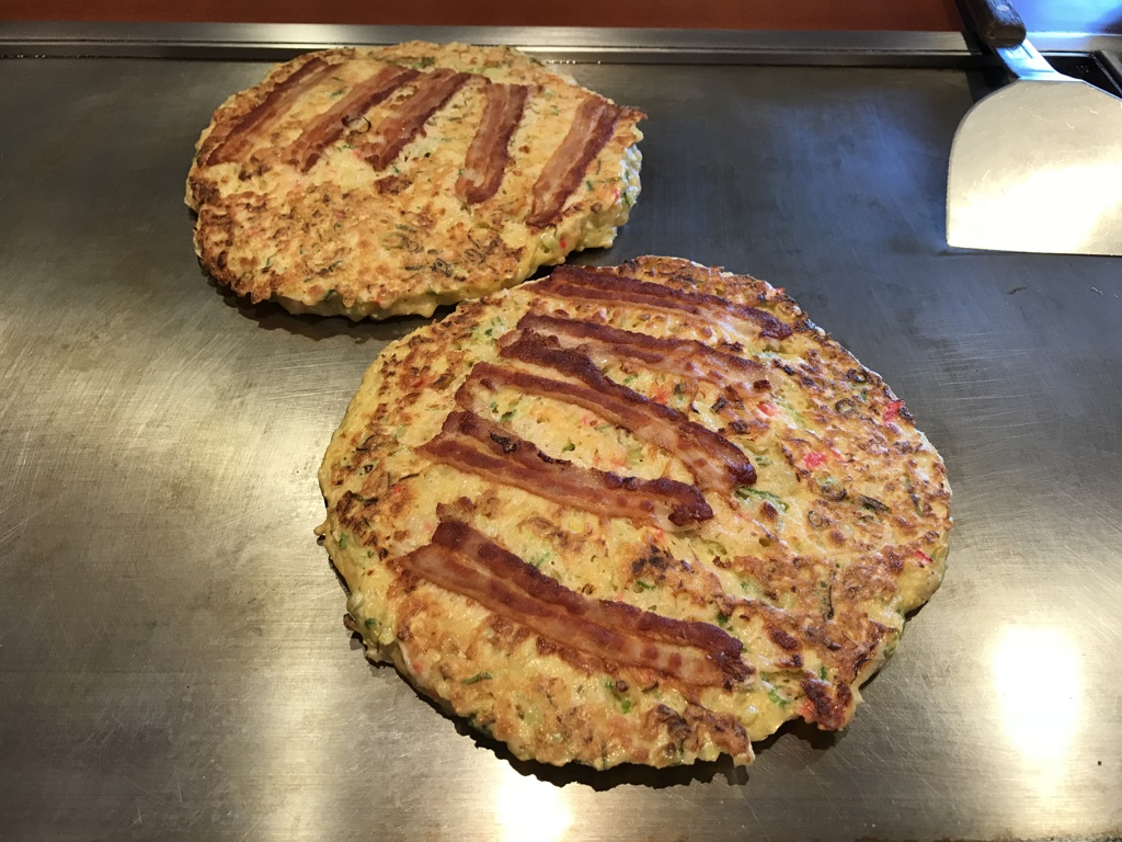 昼食　お好み焼き　豚玉