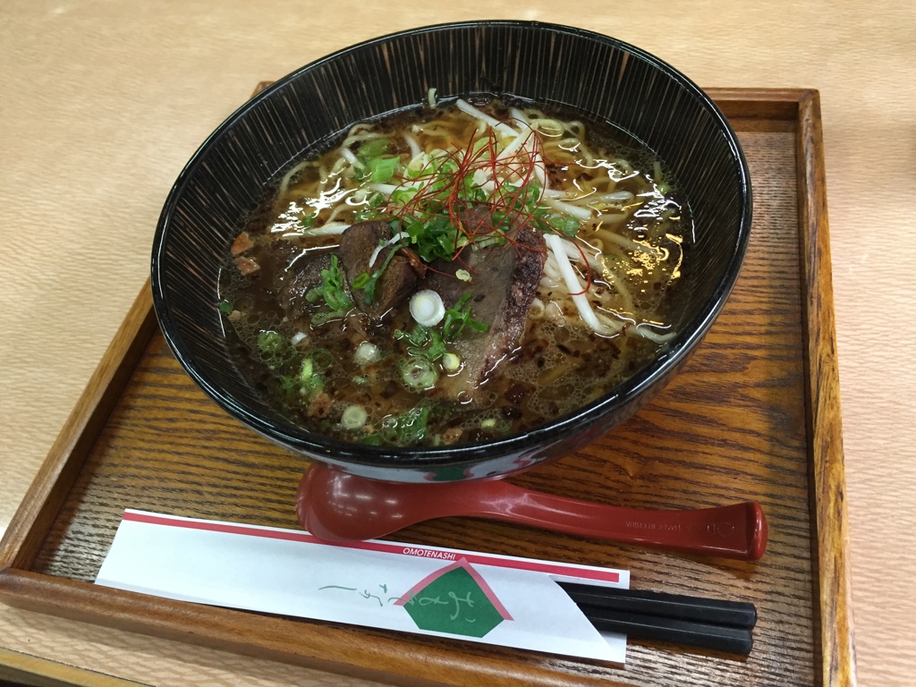 昼食　津野山牛角煮ラーメン