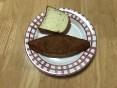 朝食用　ミニ食パンとカレーパン