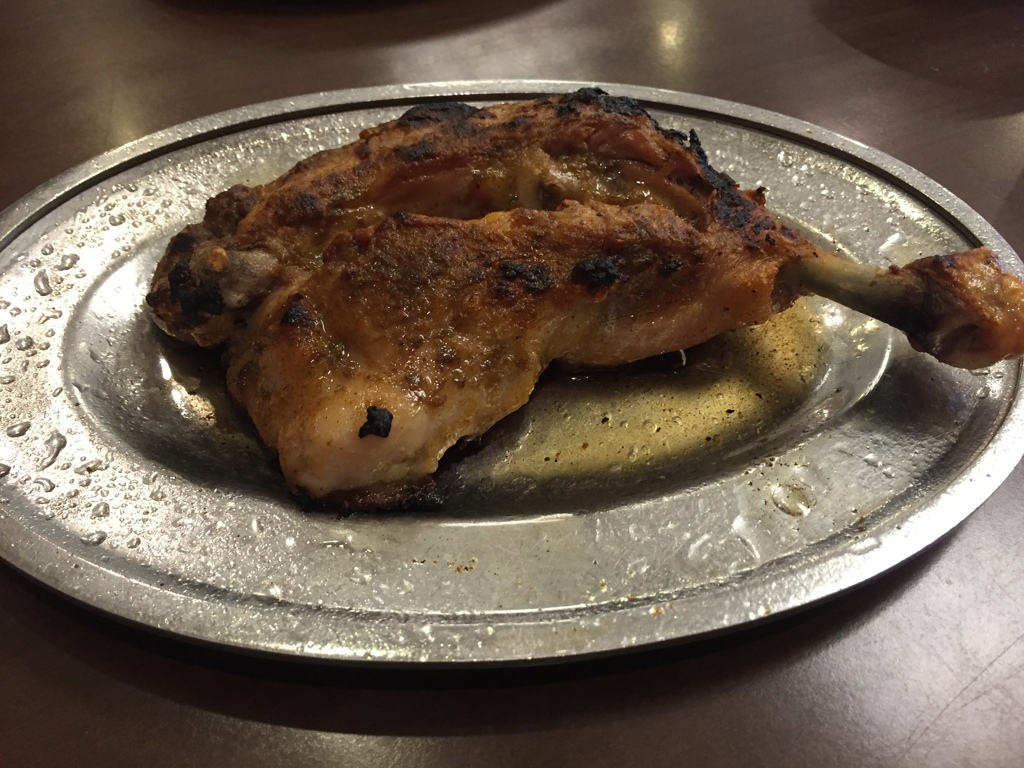 昼食　　骨付き鳥