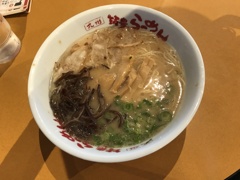 昼食　ラーメン