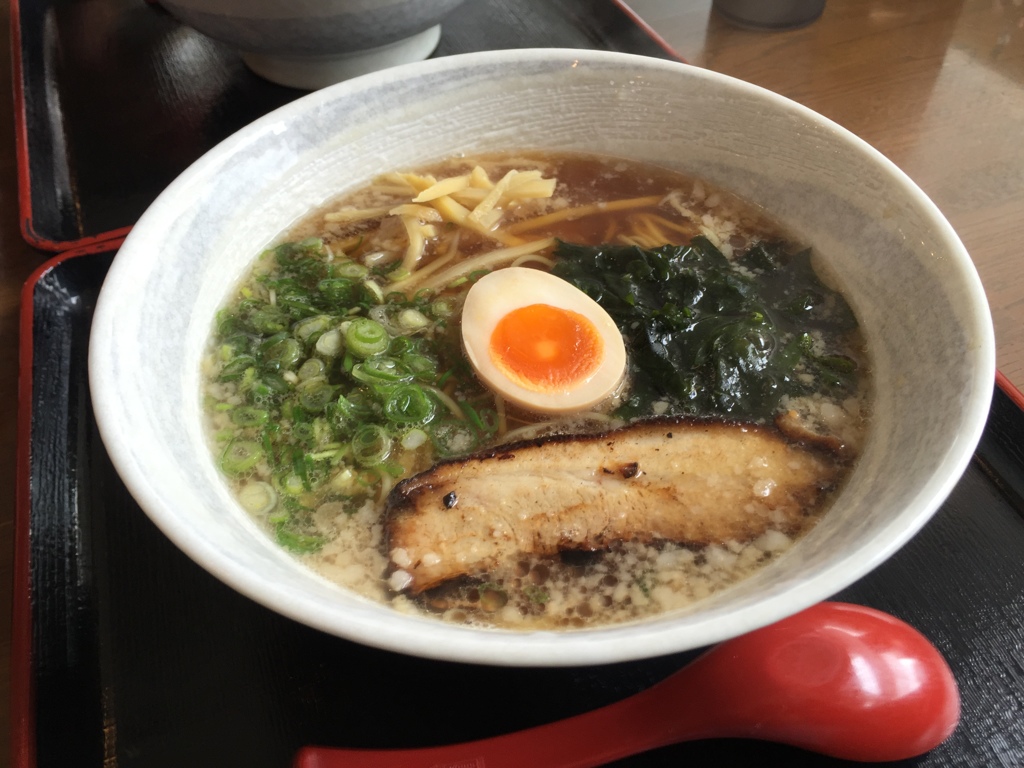 昼食　　ラーメン