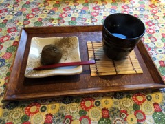 昼食　食後のデザート　ほうじ茶饅頭セット