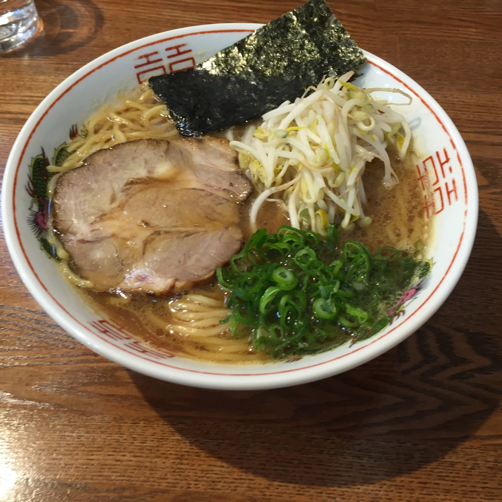 昼食　徳島風ラーメン