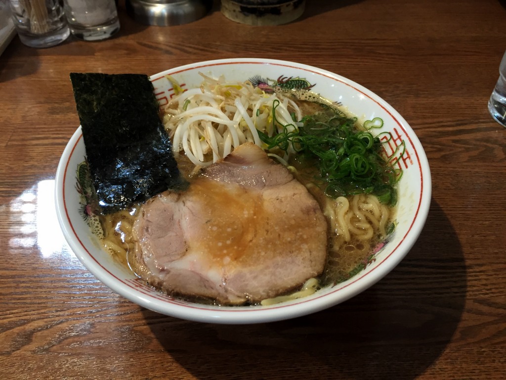 昼食　徳島風中華そば