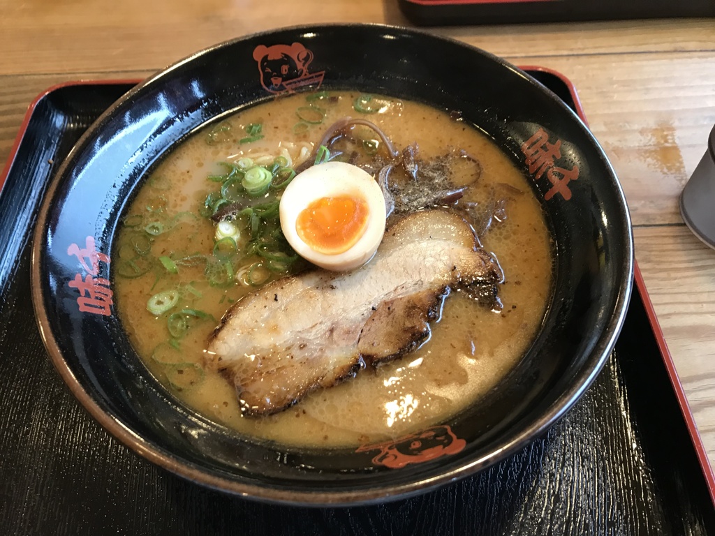 昼食　　ラーメン