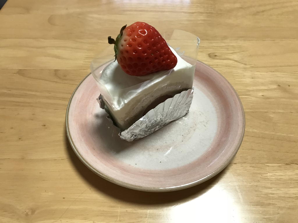 お八つ　風工房さんのショートケーキ