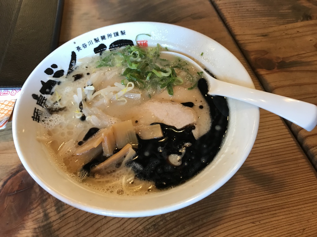 昼食　ラーメン