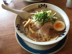 昼食　　ラーメン