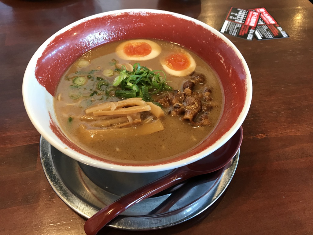 昼食　徳島ラーメン
