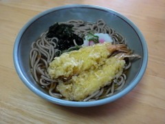 昼食　天ぷらそば