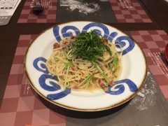 昼食　梅肉とちりめんじゃこのパスタ