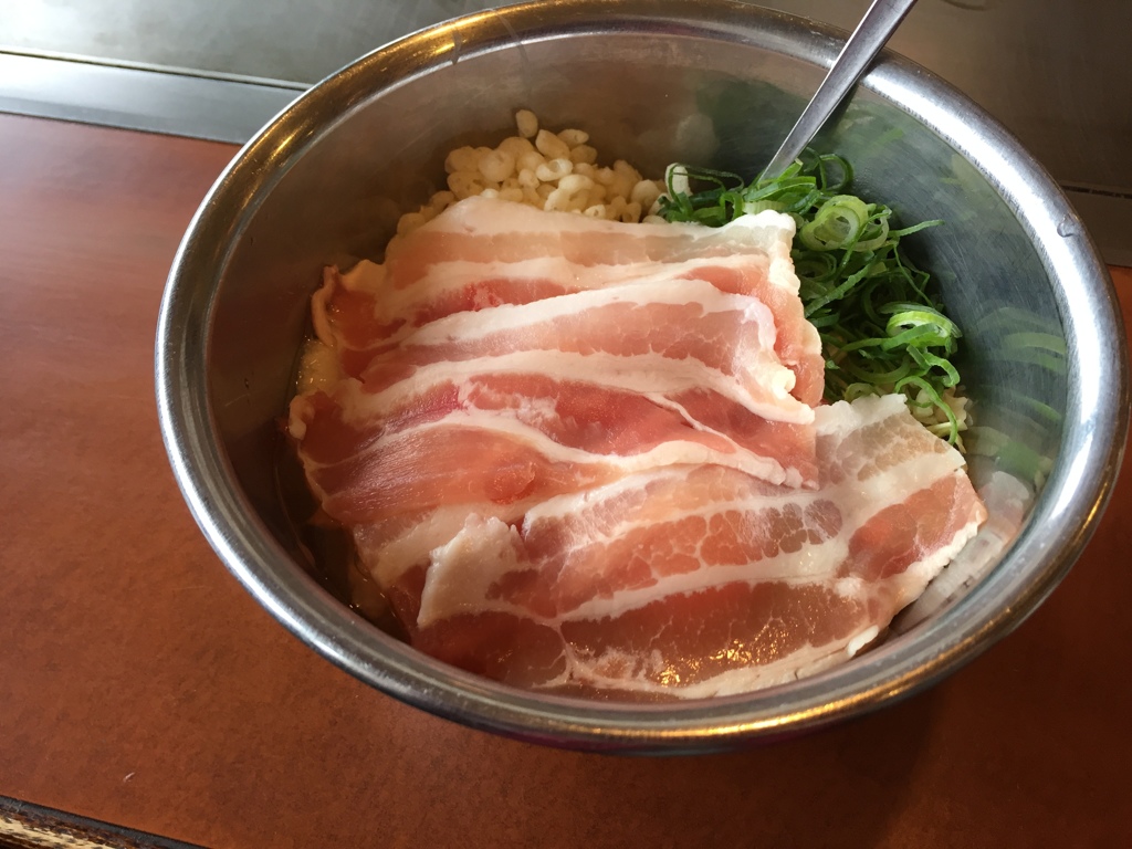 昼食　　お好み焼き　豚玉
