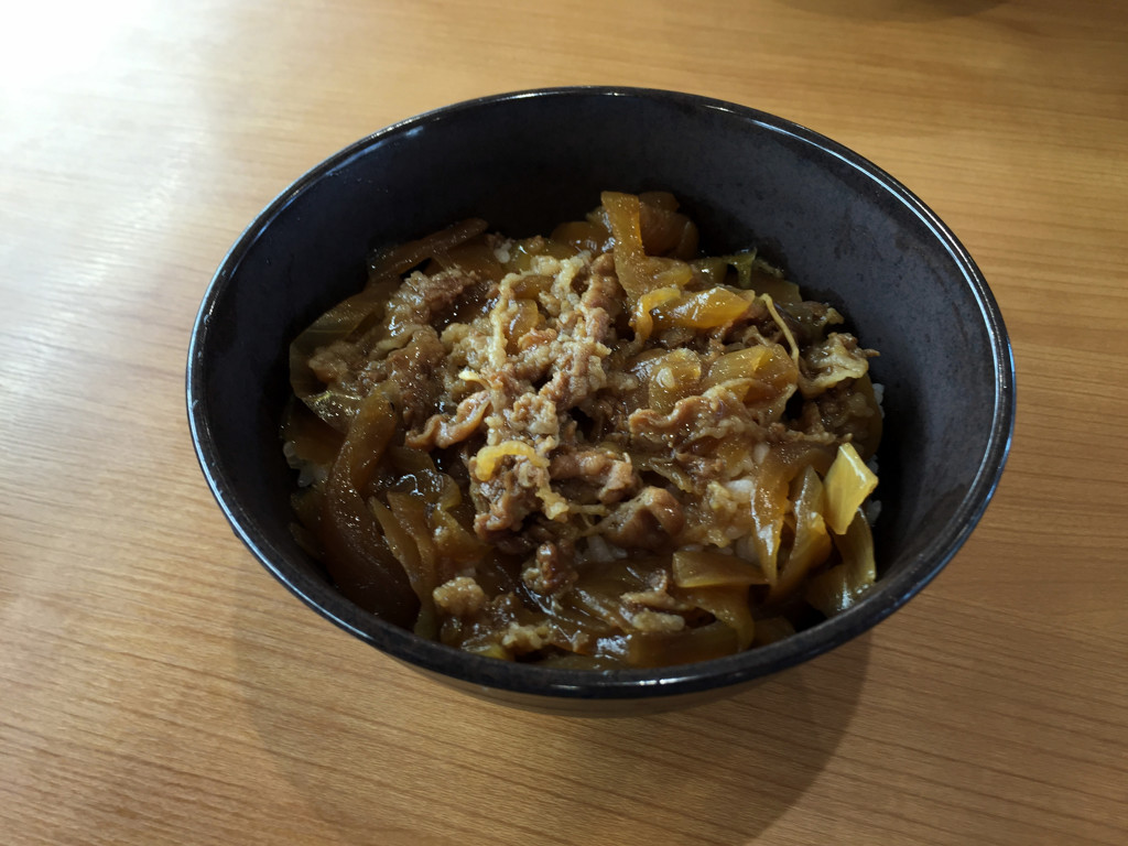 昼食　牛丼