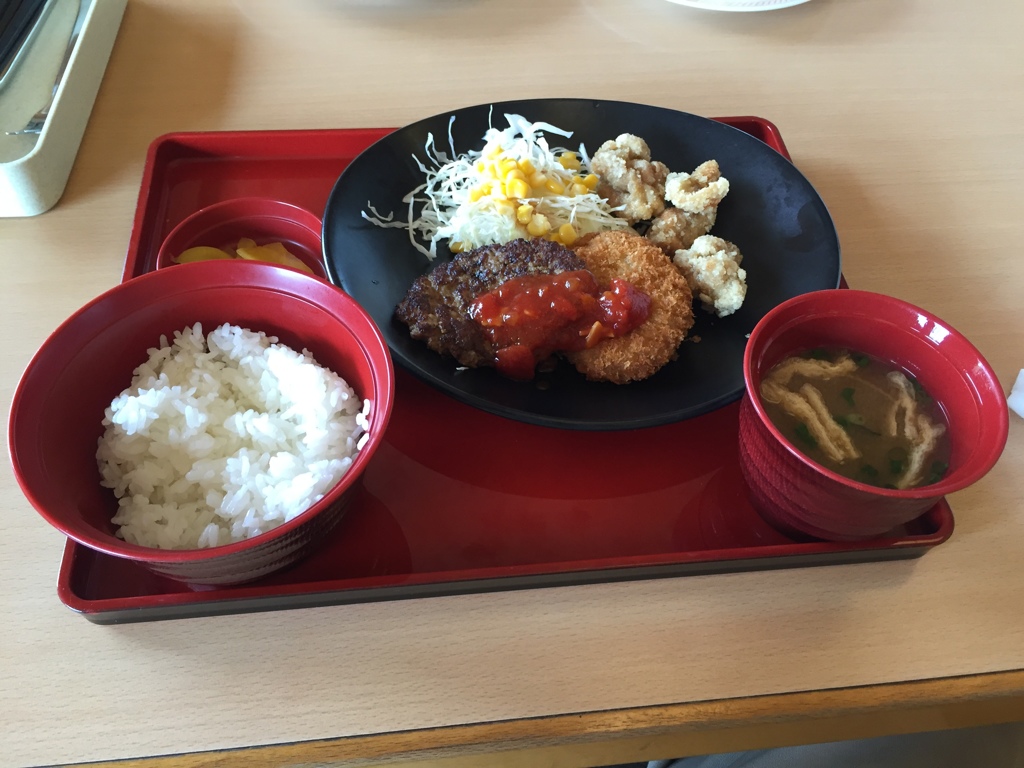 昼食　日替わりランチ