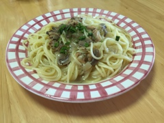 昼食　あさりコンソメ味のパスタ